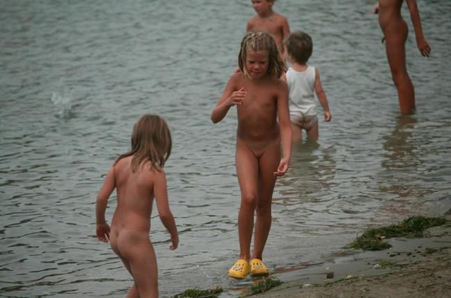 Purenudism family nudism gallery [sunny Beach]