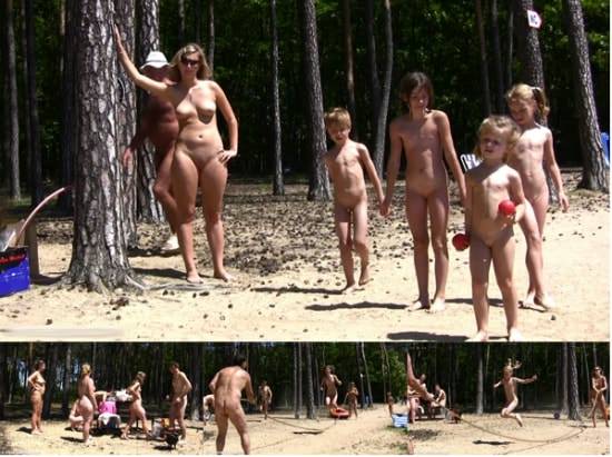 Family nudism outdoors - purenudism videos [1920x1080 | 00:27:16 | 1.1 GB]