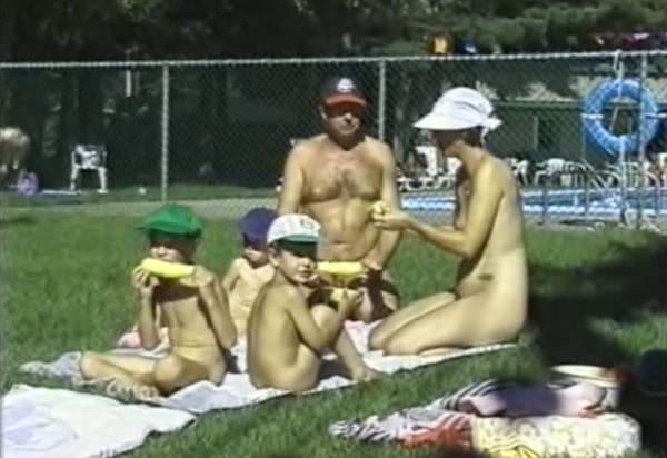 Sun Oasis vol.3 - family nudism video [720x544 | 00:16:31 | 168.68 MB]